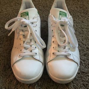 Green Adidas Stan Smiths